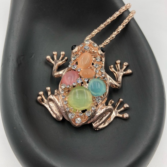 Posherpooch Jewelry - 🐸 Frog Statement Necklace NWT